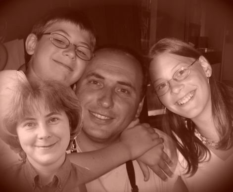 1the_artist_and_his_family.jpg